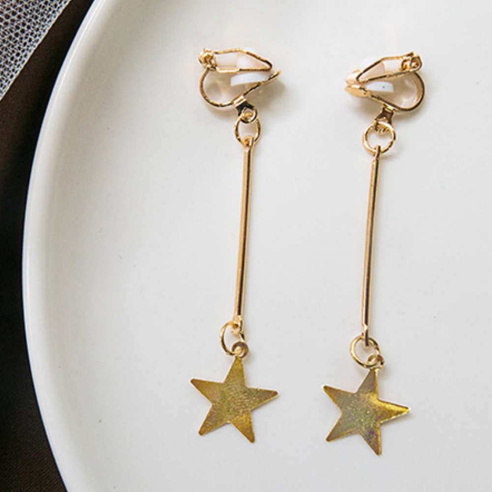 NEW STAR Dangling CLIP-ON EARRINGS - Minimalist Gold